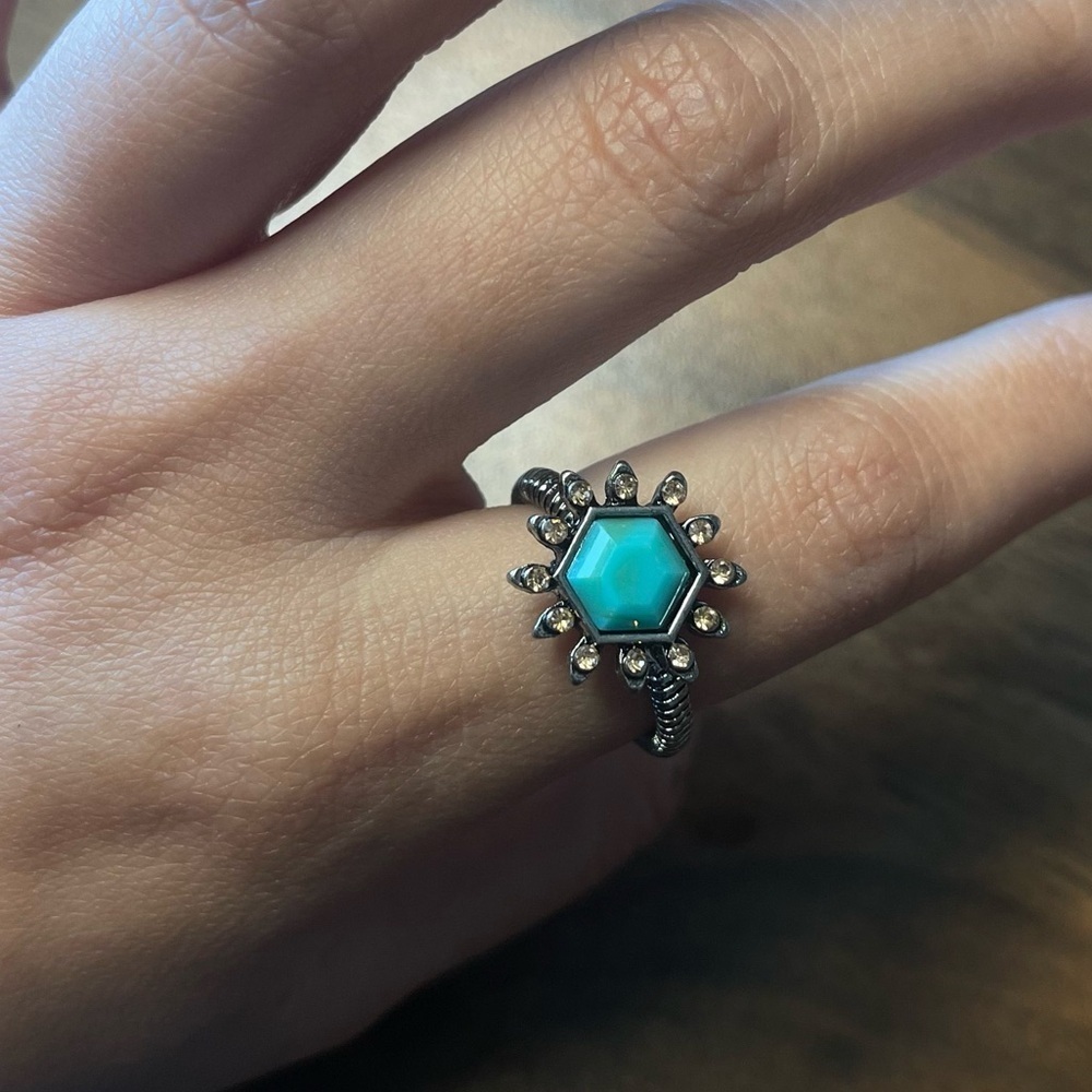 Statement Wired Silver Tone Flower Ring - image 2